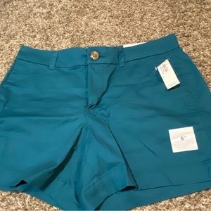 NWT Old Navy 5” size 4 dark teal soft material a bit of stretch
